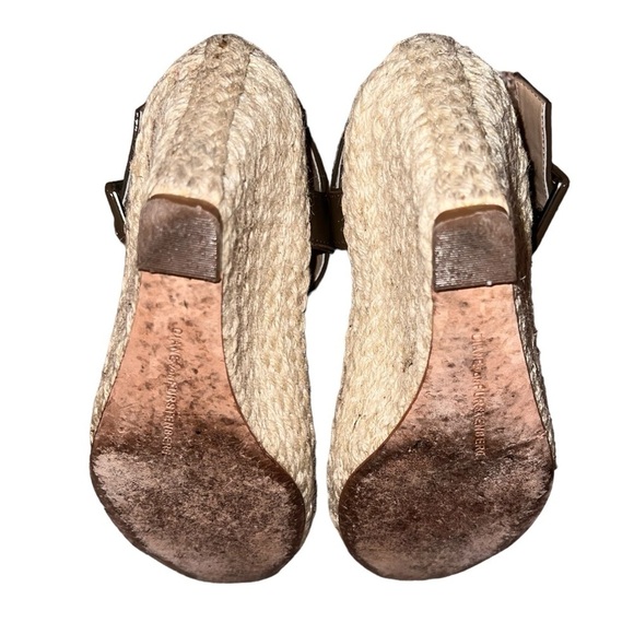 EUC Diane von Furstenberg Espadrille Wedge Sandals Taupe Patent Leather Size 5 - Picture 9 of 9